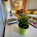 Ohmyhost360 - Sunny Holidays *